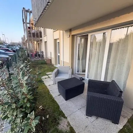 T2 Cosy Avec Terrasse & 2 Parkings Prives *