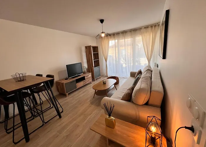 Lejlighed T2 Cosy Avec Terrasse & 2 Parkings Prives Saint-André-de-Cubzac